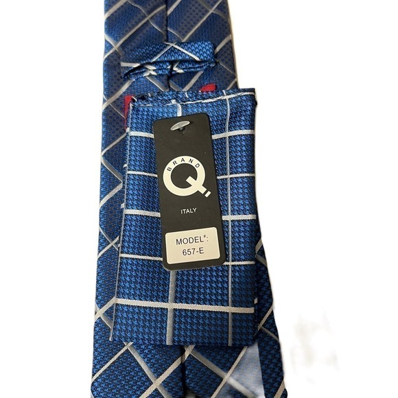 Q Brand Tie and Pocket Square Blue and Silver NWT - Picture 3 of 4